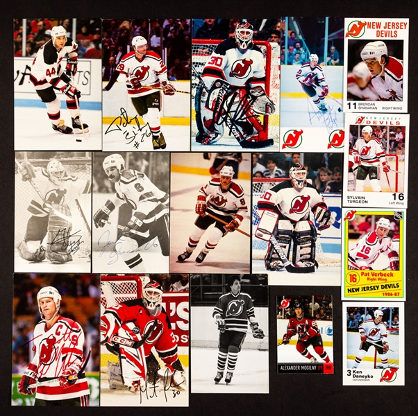 New Jersey Devils 1982-83 to 2005-06 Postcard and Team Card Collection of 500+ including 119 Signed 