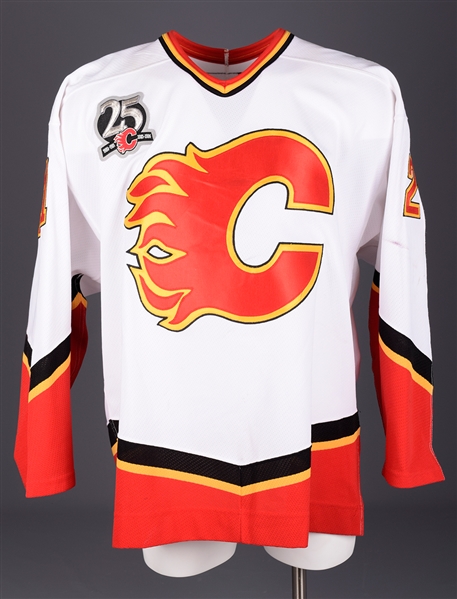 Andrew Ferences 2005-06 Calgary Flames Game-Worn Stanley Cup Playoffs Jersey with LOA - 25th Patch! - Photo-Matched!
