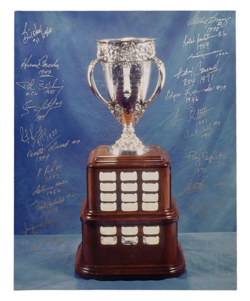 NHL Calder Memorial Trophy Past Winners Multi-Signed Photo by 21 with Inscriptions Including Bure, Leetch, Robitaille and Belfour with LOA (16” x 20”)