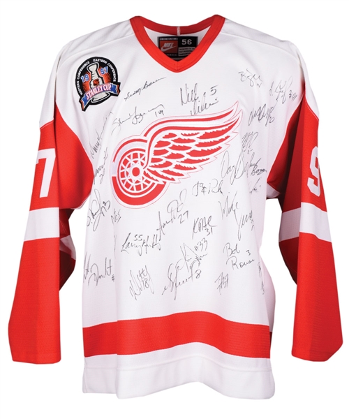 Detroit Red Wings 1996-97 Stanley Cup Champions Team-Signed Jersey by 30 with Yzerman, Lidstrom, Shanahan, Fedorov and Larionov