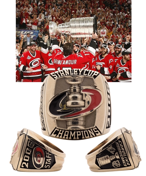 Carolina Hurricanes 2005-06 Stanley Cup Championship 10K Gold Ring in Presentation Box