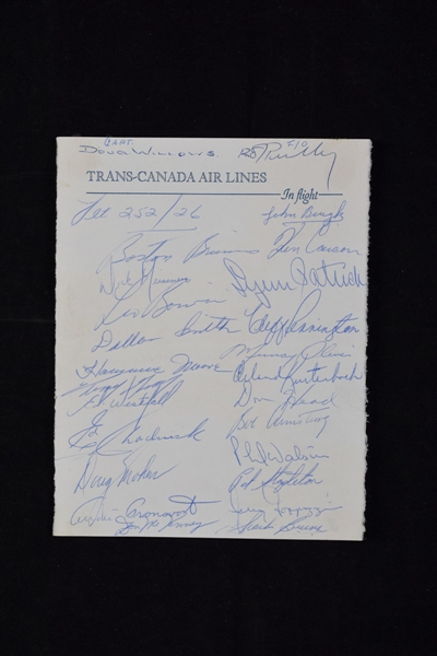 Boston Bruins 1961-62 Team-Signed Sheet by 22 with Lynn Patrick, Johnny Bucyk and Leo Boivin with LOA