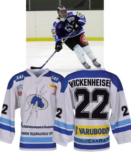 Hayley Wickenheisers 2002-03 Finland Hockey League Kirkkonummen Salamat Signed Game-Worn Jersey