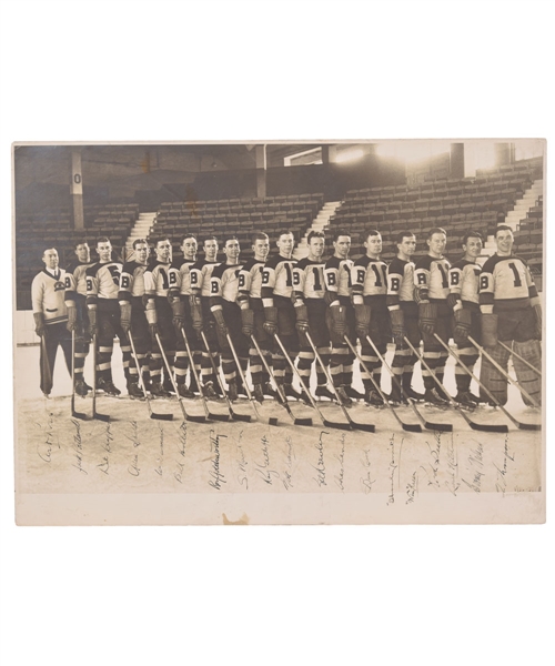 Boston Bruins 1936-37 Team-Signed Photo by 19 from Milt Schmidt Collection Including 10 Deceased HOFers (14 ½” x 19 ½”) 