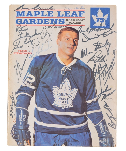 Toronto Maple Leafs 1966-67 Stanley Cup Champions Team-Signed Program by 17 Including Tim Horton