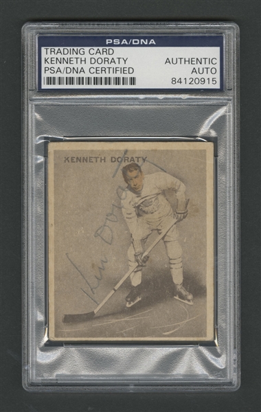 1933-34 World Wide Gum Ice Kings (V357) Hockey #49 Ken Doraty Signed Rookie Card – PSA/DNA Certified