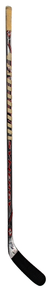 Duncan Keiths Mid-to-Late-2000s Chicago Blackhawks Signed Easton Synergy SE Game-Used Stick