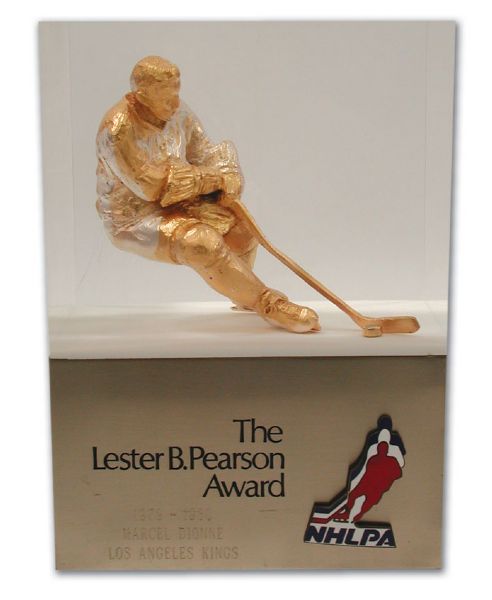 Marcel Dionnes 1979-80 Lester B. Pearson Trophy