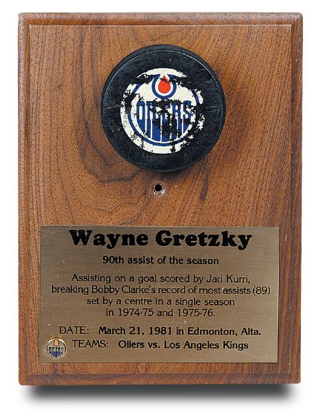 1981-82 Wayne Gretzky 90th Assist NHL Record Milestone Puck
