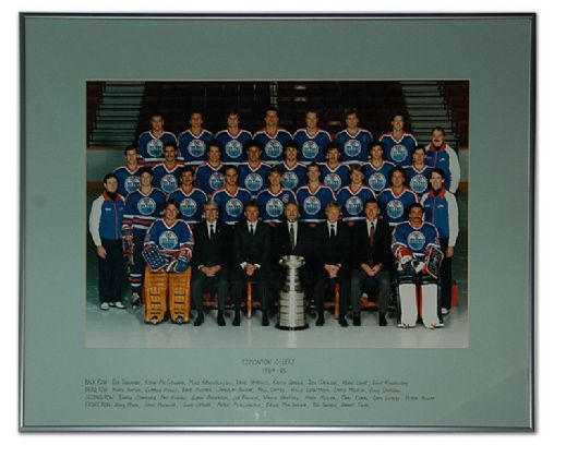 1984-85 Edmonton Oilers Framed Official Team Photo From Locker Room