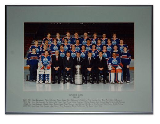 1986-87 Edmonton Oilers Framed Official Team Photo From Locker Room