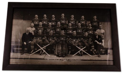 1945-46 Montreal Canadiens Framed Panoramic Team Photo (13” x 21”)