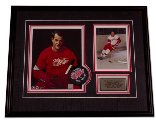 Gordie Howe Autographed Framed Photo Display (17” x 21”)