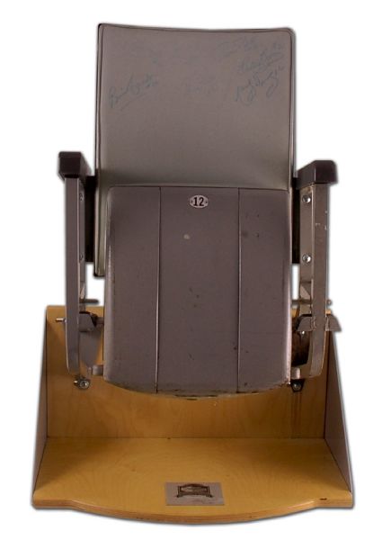 Maple Leaf Gardens Seat Autographed by 7 Including Kelly, Hull &  Pilote