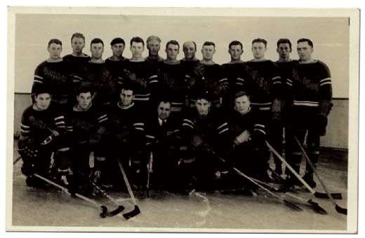 1932-33 New York Rangers Team Photo Postcard