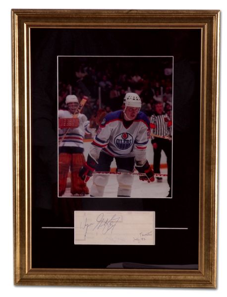 Early Wayne Gretzky Autograph & Photo Display