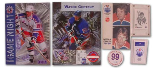 Wayne Gretzky Memorabilia Collection of 32 with ’79-‘80 Oilers Guide