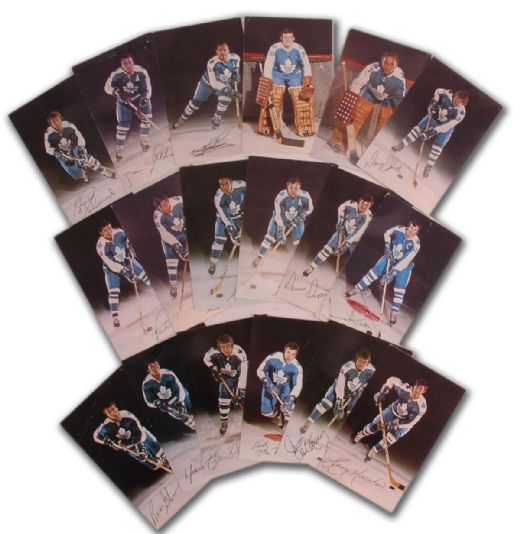 Toronto Maple Leafs 1971-72 Team Issued Postcard Set (18)