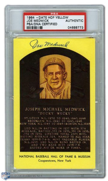 Joe Medwick Autographed Hall of Fame Postcard (PSA/DNA)