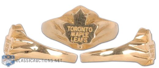 Vintage Toronto Maple Leafs 10K Gold Ring