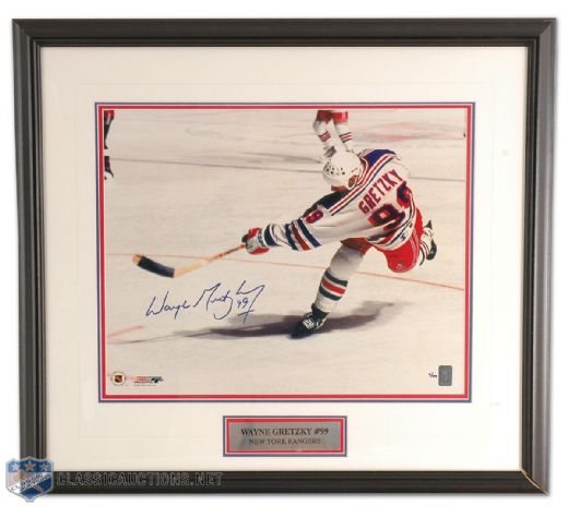 WGA Wayne Gretzky New York Rangers Framed Autographed Display