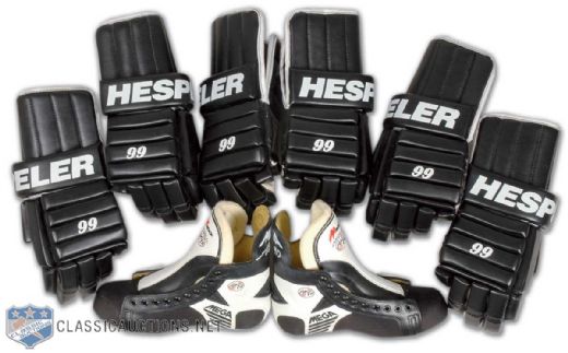 Hespeler Wayne Gretzky "99" Hockey Glove Collection of 3 Pairs