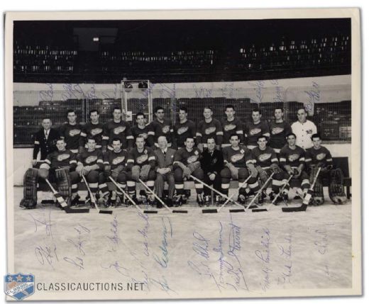 1948-49 Detroit Red Wings Team Signed Team Photo Including The Production Line