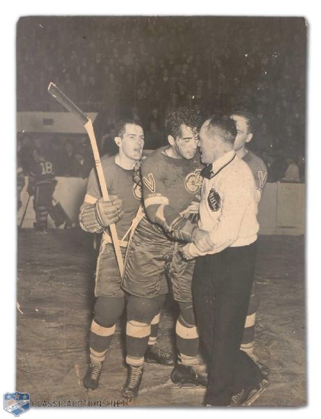 Huge Jimmy Orlando 1942 Stick Swinging Incident Display Photo