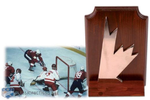 1987 Canada Cup Trophy Plaque (11")