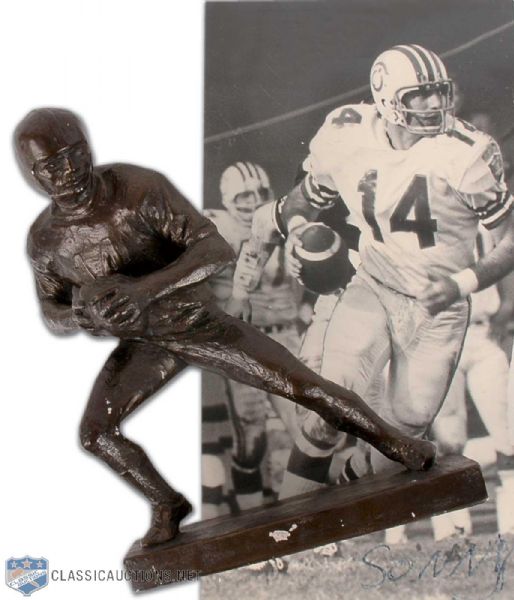 1970s Quarterback Trophy Presented to Sonny Wade