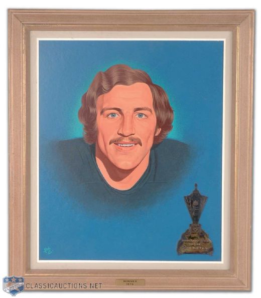 Tony Gabriels 1976 CFL Canadian Player of the Year Schenley Award Framed Tex Coulter Portrait