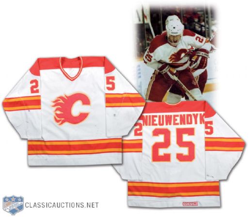 1988-89 Joe Nieuwendyk Calgary Flames Signed Game-Worn Jersey