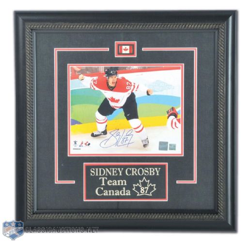 2010 Winter Olympics Sidney Crosby "The Goal" Signed Framed Photo (19 1/4" x 19 1/4")