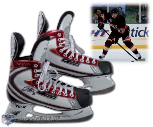 Patrick Kane 2009 Winter Classic Signed Limited Edition Skates