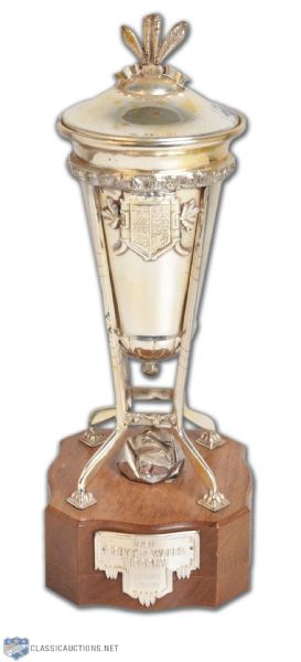 Jacques Lemaires 1978-79 Montreal Canadiens Prince of Wales Championship Trophy (13")