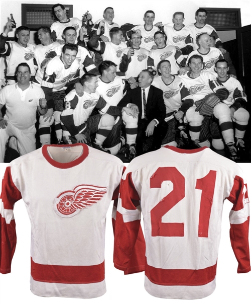 Early-1960s Detroit Red Wings #21 Game-Worn Jersey - Team Repairs!
