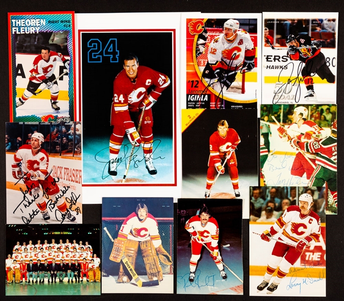 Calgary Flames 1980-81 to 2007-08 Postcard, Team Card and Team-Issued Photo Collection of 450+ including 46 signed