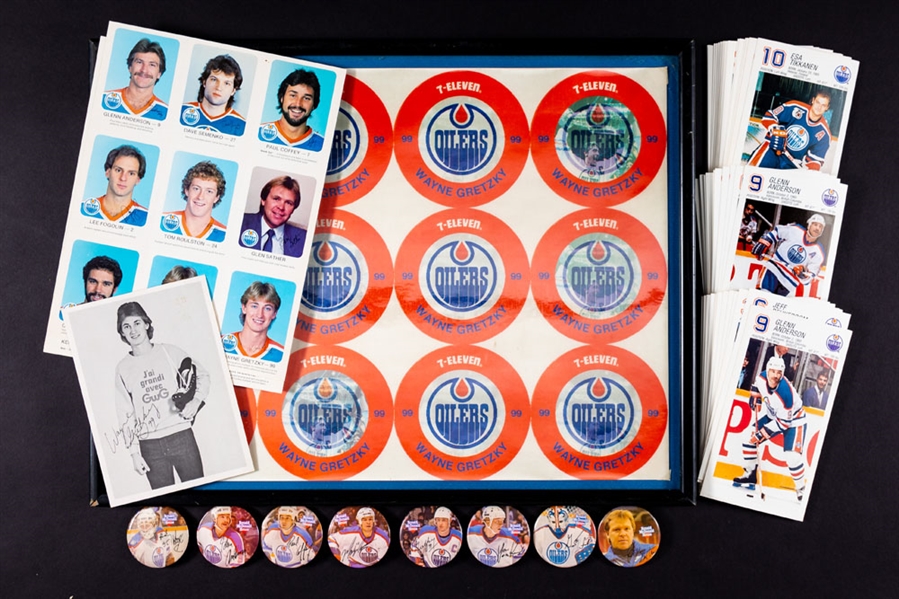 Edmonton Oilers Wayne Gretzky 1982-83 Red Rooster Sheets and 1983-84 McDonalds Buttons Complete Sets Plus 1984-85 7-11 Discs Large Gretzky Disc Uncut Sheet of 12