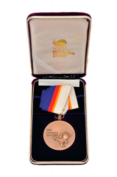 1988 Seoul Summer Olympics Taekwondo Men Fly Bronze Medal in Presentation Box