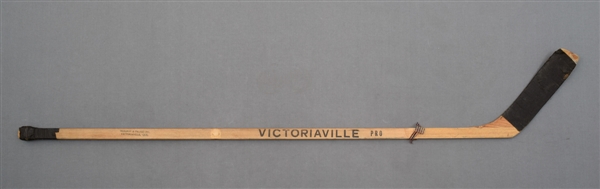 Derek Sandersons Late-1960s Boston Bruins Victoriaville Pro Game-Used Stick