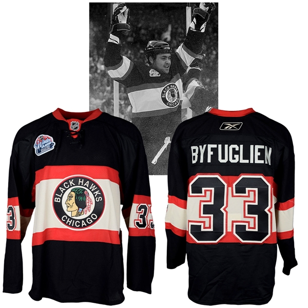 Dustin Byfugliens 2009 NHL Winter Classic Chicago Blackhawks Warm-Up Worn Jersey with NHLPA LOA