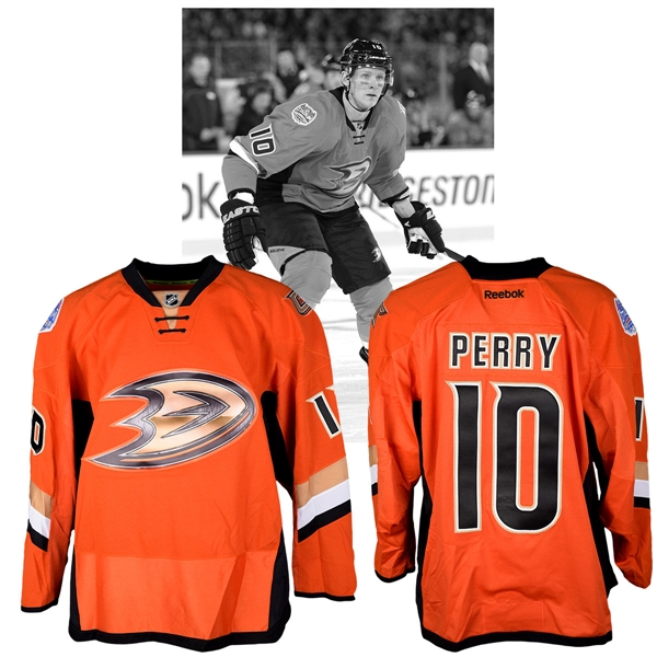 Corey Perrys 2014 NHL Stadium Series Anaheim Ducks Warm-Up Worn Jersey with NHLPA LOA