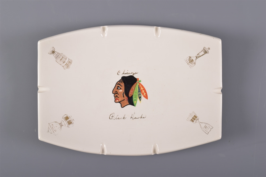 Chicago Black Hawks Early-1960s Large Commemorative Ceramic Ashtray