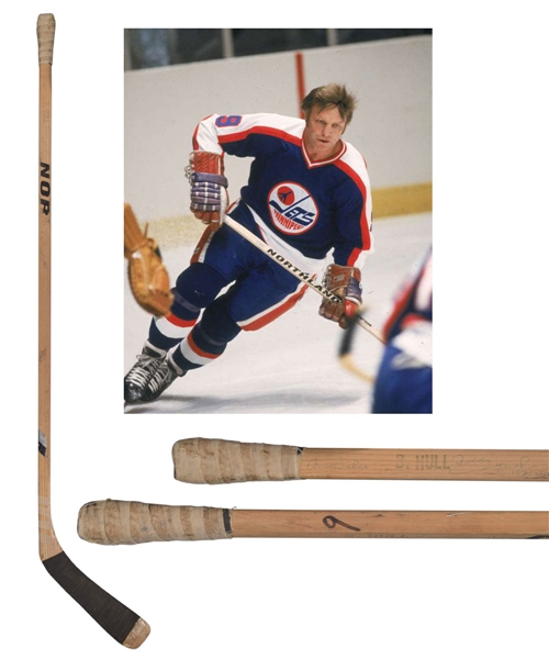 Bobby Hulls 1977-78 WHA Winnipeg Jets Multi-Signed Game-Used Northland Stick - Avco Cup Championship Season!