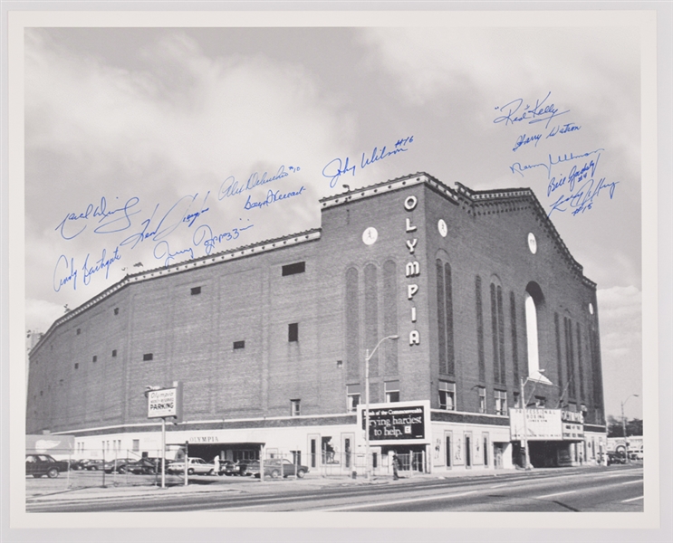 Detroit Olympia Photo Signed by 12 Former Detroit Red Wings Players with LOA (16" x 20")