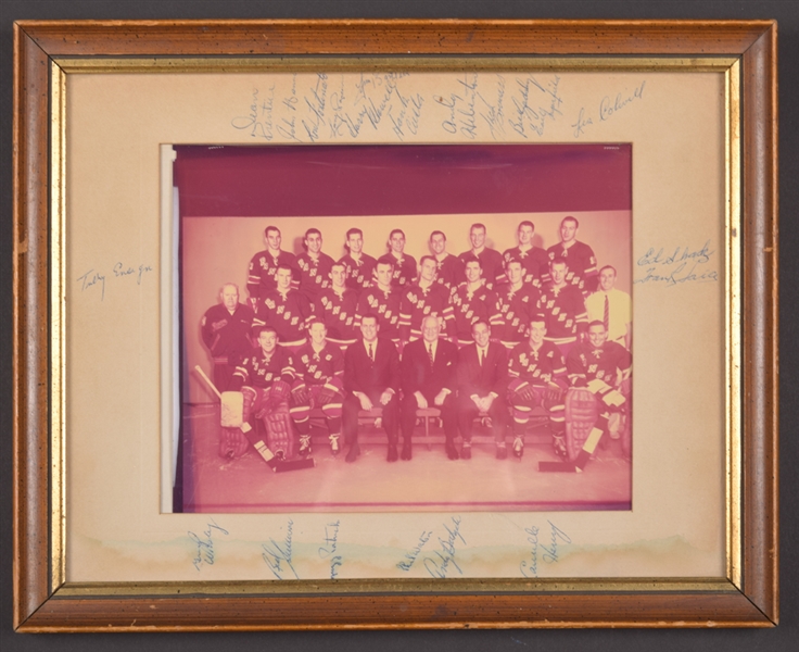 New York Rangers 1958-59 Team-Signed Framed Photo by 21 Including Bathgate, Sullivan, Worsley, Howell and Gadsby (11 ¾” x 14 ¾”) 