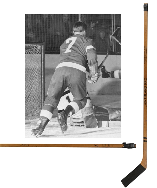 Ted Lindsays 1949-50 Detroit Red Wings Team-Signed Northland Game-Used Stick - 7 Deceased HOFers Signatures! - Art Ross Trophy Season! - Stanley Cup Championship Season!