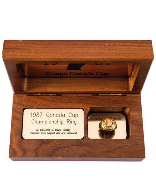 Wayne Gretzky 1987 Canada Cup Team Canada Replica Ring with Display Box