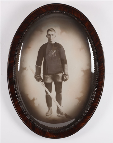 Roy Burmister 1925 Owen Sound Greys Hockey Photo in Oval Convex Glass Frame (15 ½” x 22”)