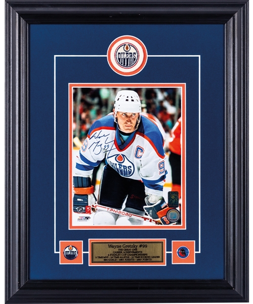 Wayne Gretzky Signed Edmonton Oilers Framed "The Stare" Photo Display with WGA COA (17” x 21”) 